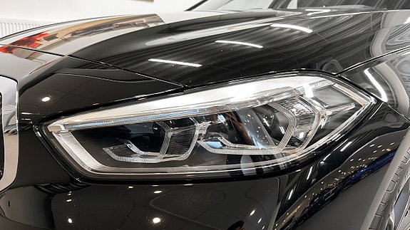 BMW 118i 11 of 14