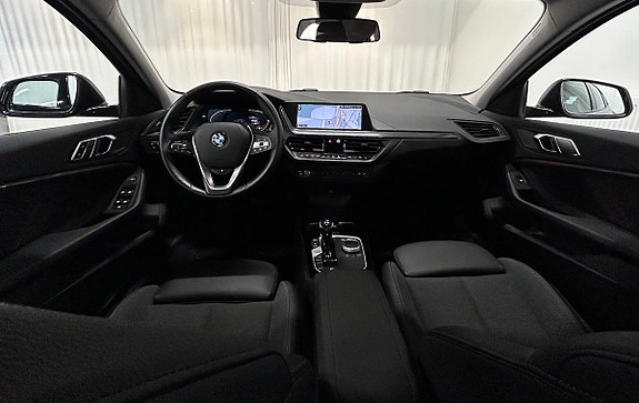 BMW 118i 10 of 14