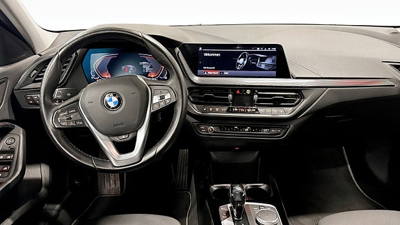 BMW 118i 4 of 14