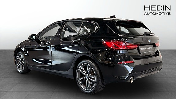 BMW 118i 2 of 14