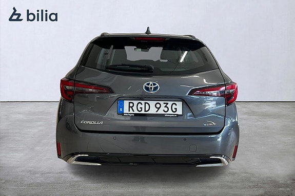 Toyota Corolla 5 of 21