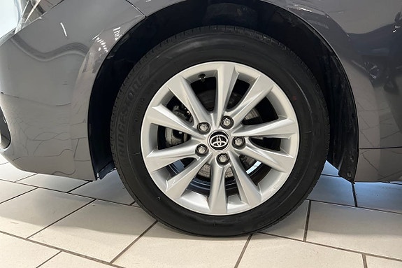 Toyota Corolla 17 of 21