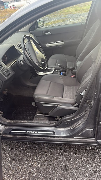 Volvo S40 5 of 6