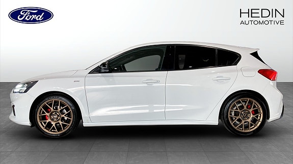 Ford Focus 6 of 9
