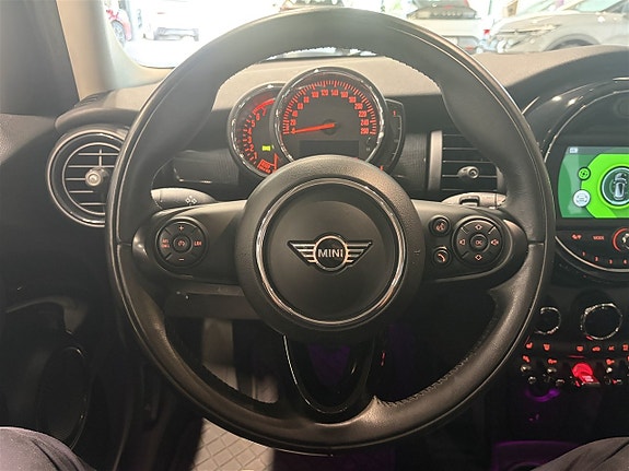 MINI Cooper 12 of 14