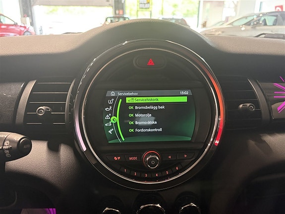 MINI Cooper 8 of 14