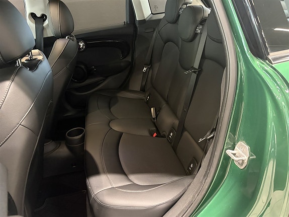 MINI Cooper 7 of 14