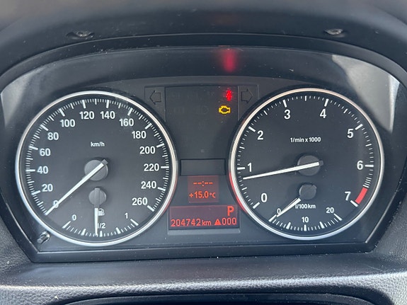 BMW 318i 17 of 25
