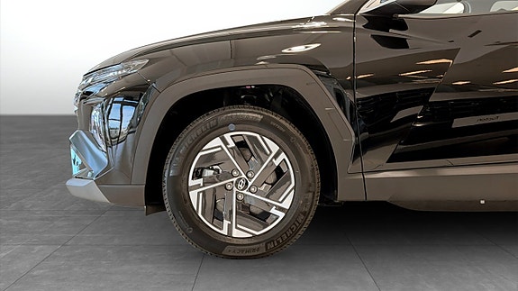Hyundai Tucson 9 of 12