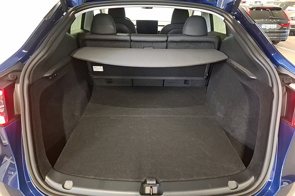 Tesla Model Y 14 of 15