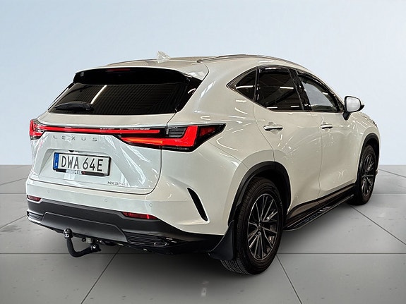 Lexus NX350h 6 of 26