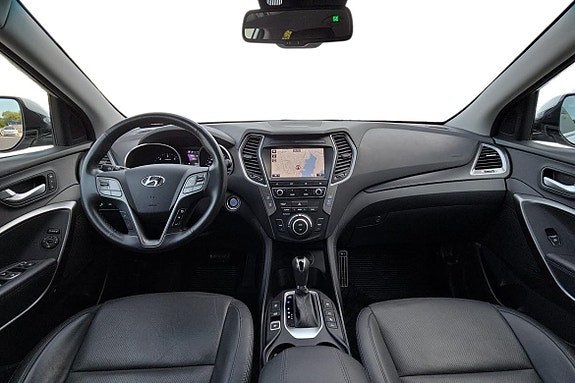 Hyundai Santa Fe 8 of 23
