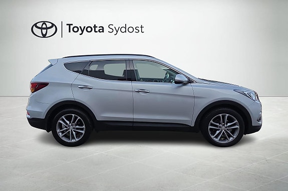 Hyundai Santa Fe 16 of 23