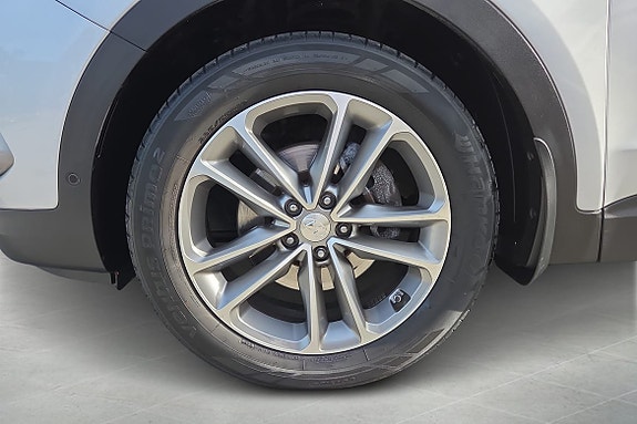 Hyundai Santa Fe 15 of 23