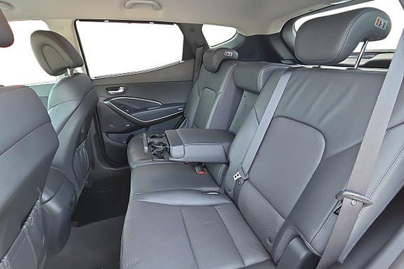 Hyundai Santa Fe 19 of 23