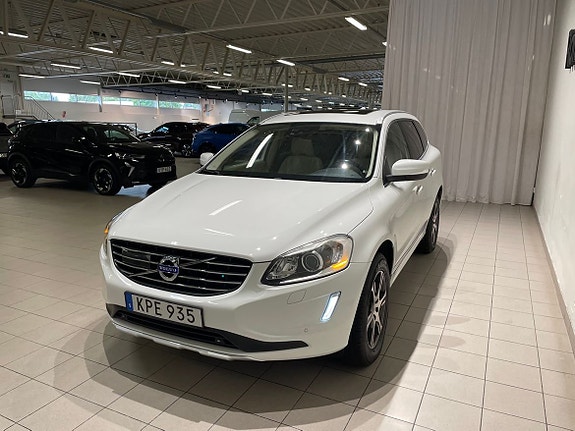 Volvo XC60 6 of 12