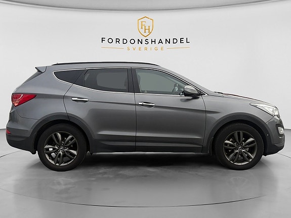 Hyundai Santa Fe 4 of 17