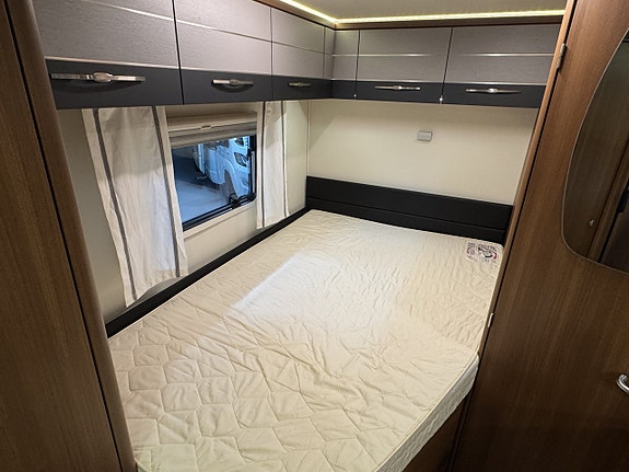 LMC I615 Explorer Sport 7 of 14