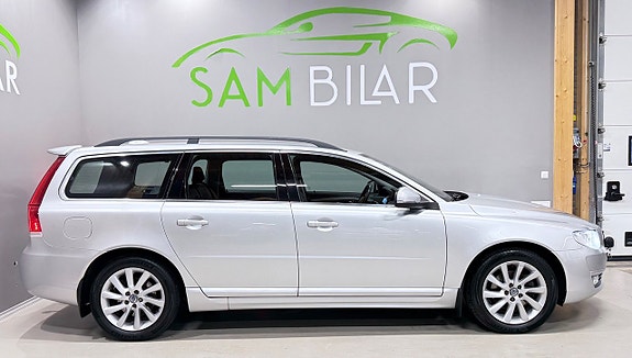 Volvo V70 2 of 19