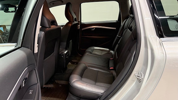 Volvo V70 16 of 19