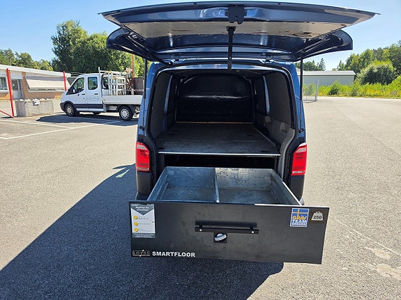 Volkswagen Transporter 9 of 20