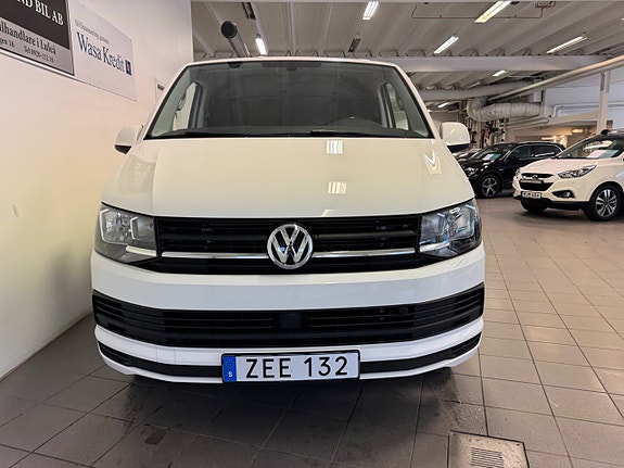 Volkswagen Transporter 8 of 11