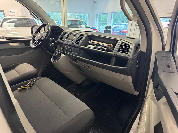 Volkswagen Transporter 7 of 11