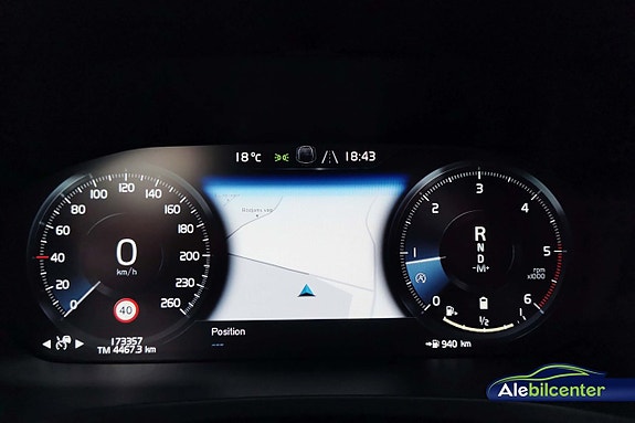 Volvo V60 Cross Country 9 of 13