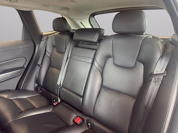 Volvo XC60 18 of 21