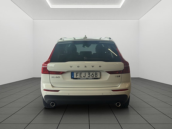 Volvo XC60 4 of 21