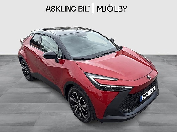 Toyota C-HR 12 of 19