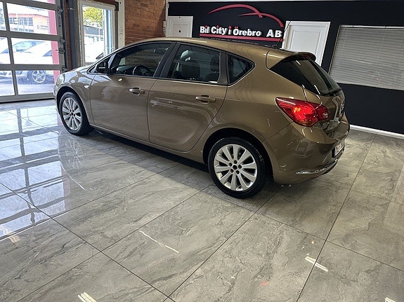 Opel Astra 4 of 20