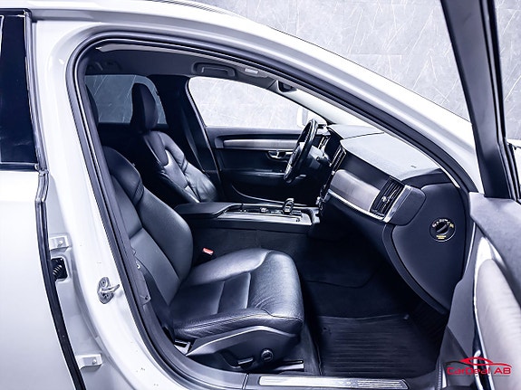Volvo V90 Cross Country 15 of 30