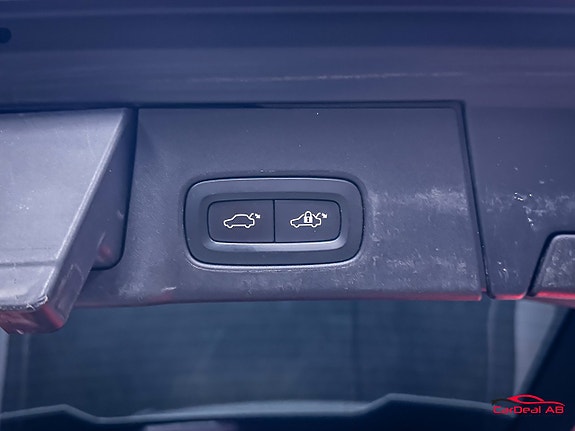 Volvo V90 Cross Country 18 of 30