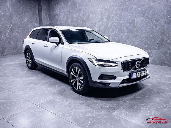 Volvo V90 Cross Country 9 of 30