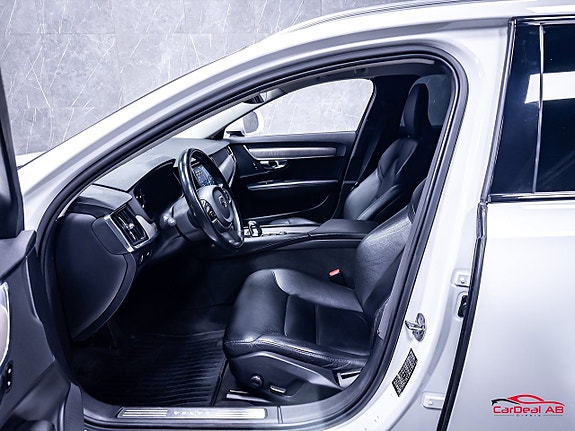 Volvo V90 Cross Country 10 of 30