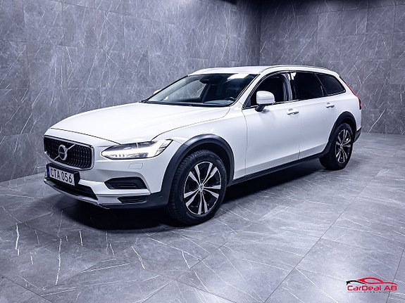 Volvo V90 Cross Country 3 of 30