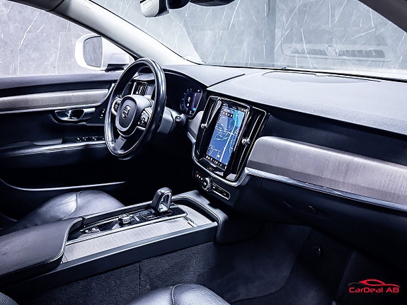 Volvo V90 Cross Country 13 of 30