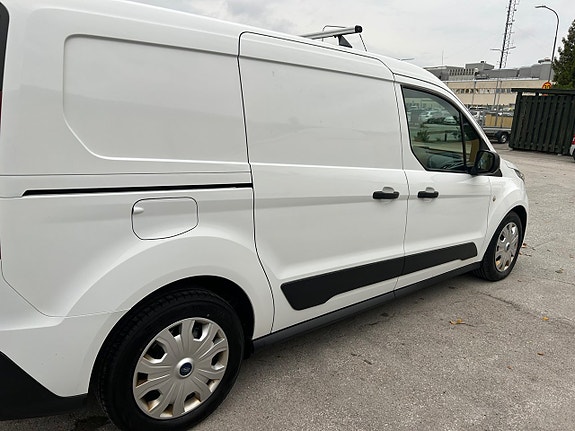 Ford Transit Connect 11 of 13