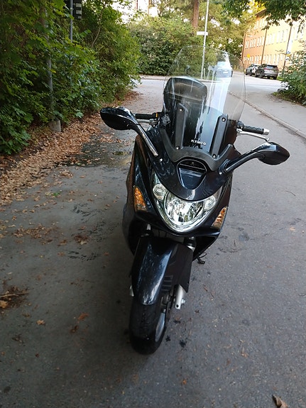 Kymco Xciting 500 2 of 7