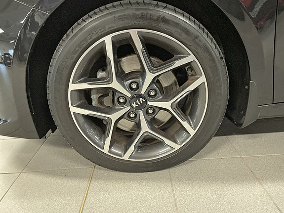 Kia Ceed 9 of 18