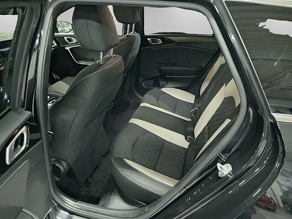 Kia Ceed 15 of 18