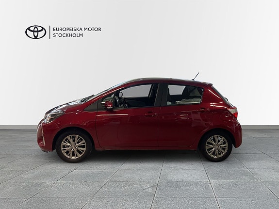 Toyota Yaris 3 of 15
