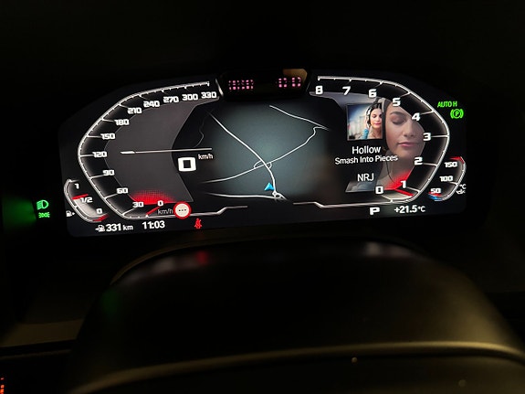 BMW M850i 24 of 27