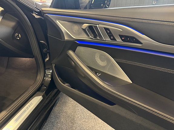 BMW M850i 14 of 27