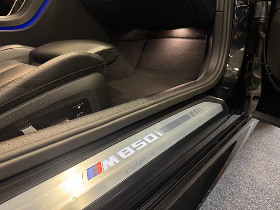 BMW M850i 13 of 27