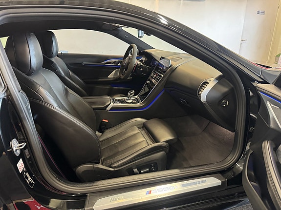 BMW M850i 10 of 27