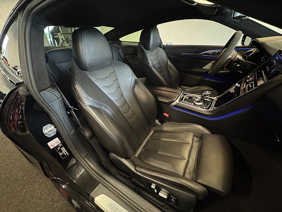 BMW M850i 12 of 27