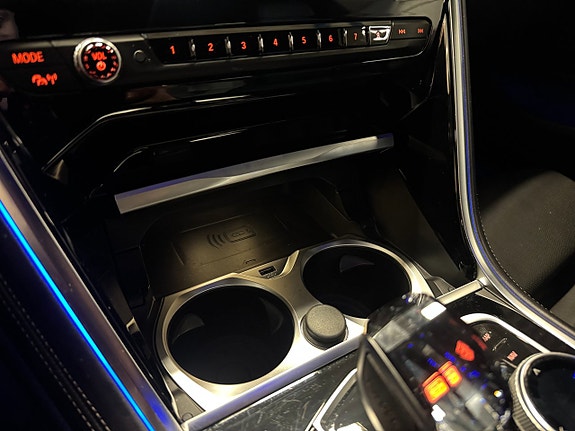 BMW M850i 19 of 27