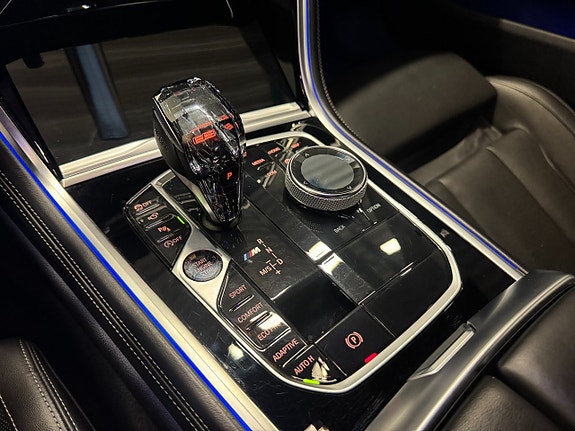BMW M850i 18 of 27